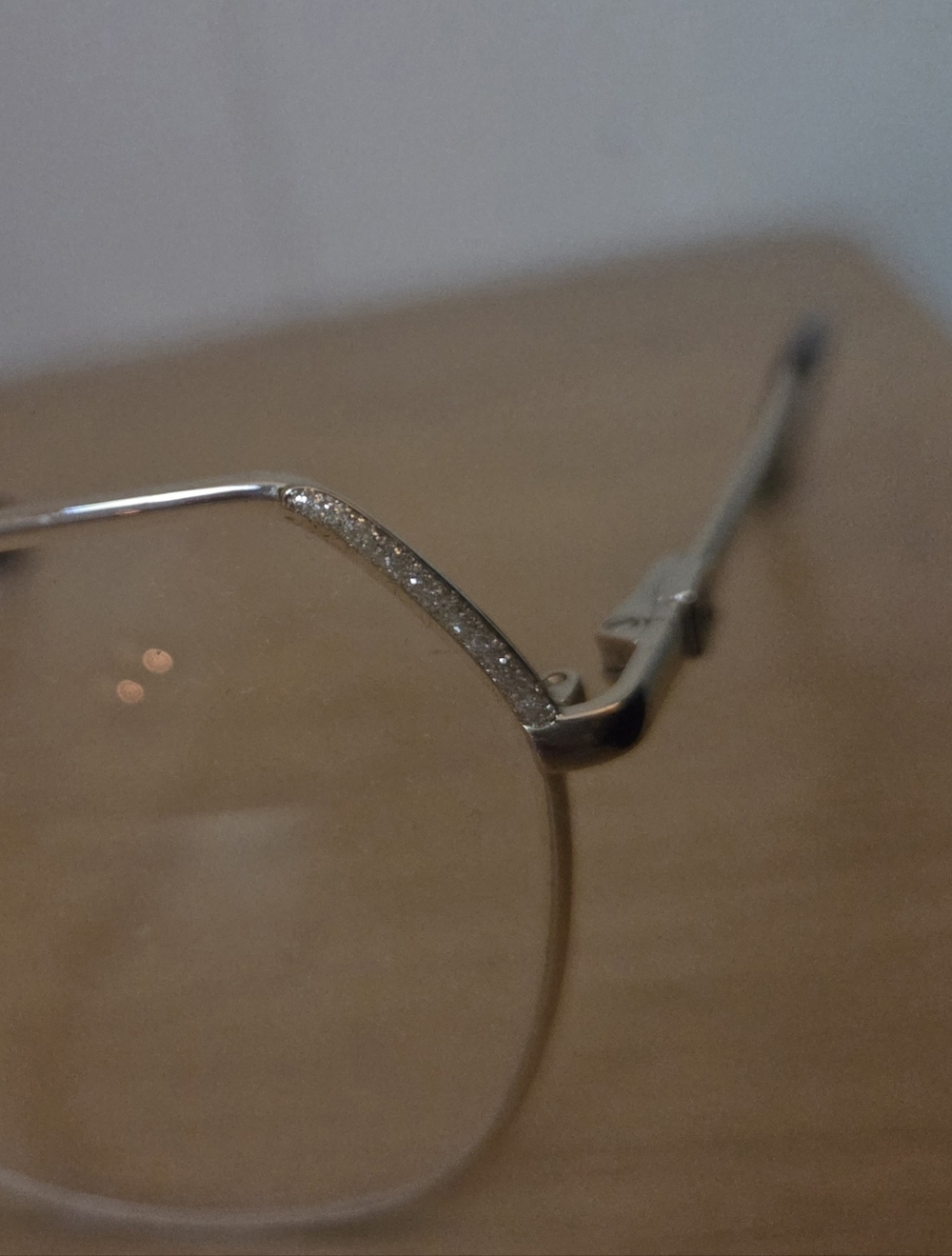 GUESS Designer Frames In Gold - Picture 4 of 5